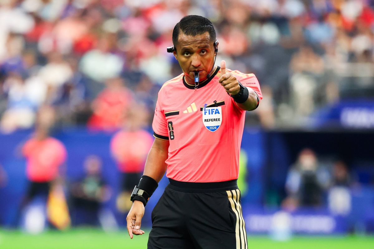 L'arbitre de France-Espagne a aidé les Bleus, c'est confirmé