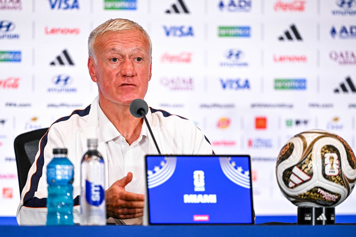L'arbitre de France-Espagne pas au niveau, Deschamps remet une couche