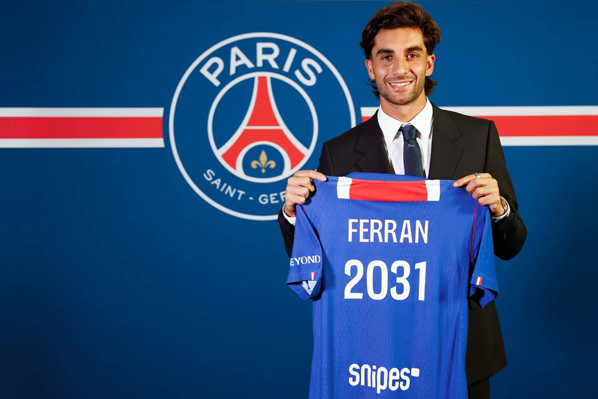 Le PSG officialise la signature de Ferran Torres jusqu'en 2031