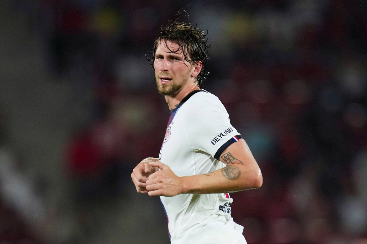 PSG : « Aucun doute », l'avenir de Zabarnyi est tranché