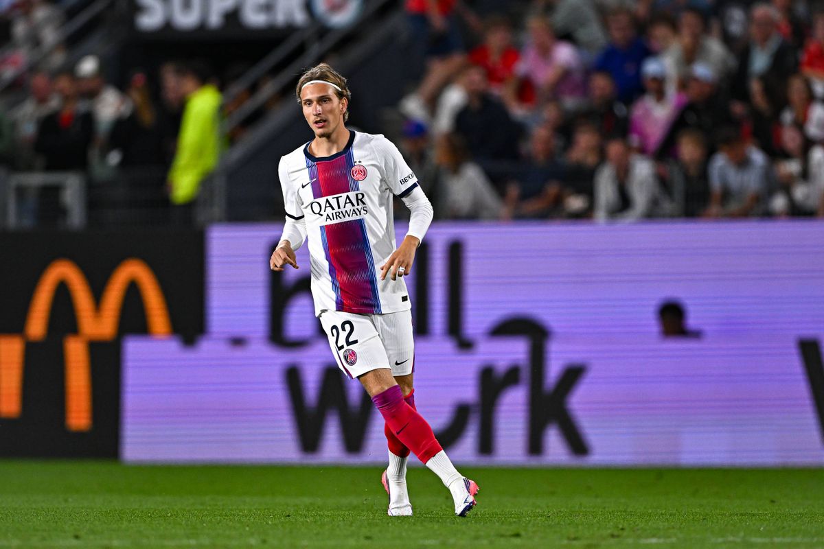 Godts trop timide, le PSG va regretter Barcola