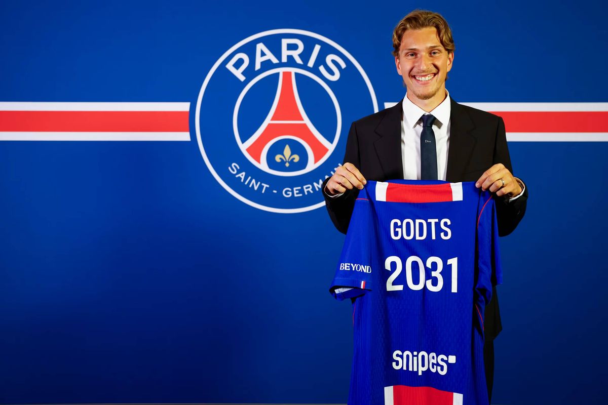 Le PSG confirme la signature de Mika Godts