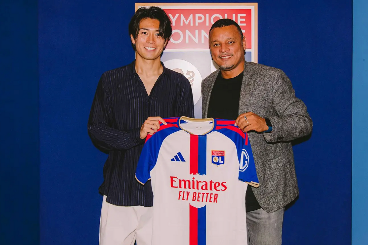 L'OL officialise l'arrivée de Nakamura pour 20 ME