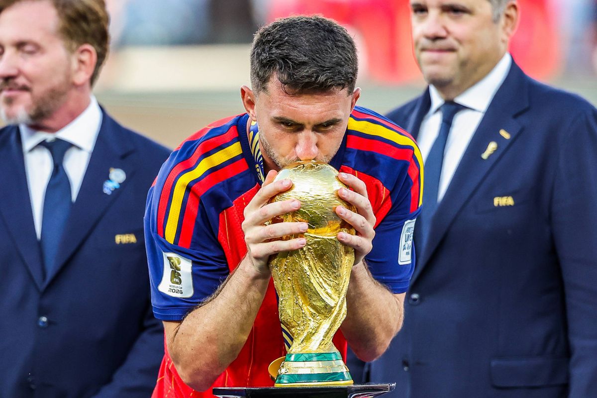 Laporte a tourné le dos à la France et accuse Deschamps
