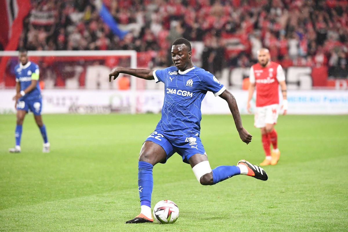 OM : Pape Gueye tape gratuitement sur Longoria et Benatia