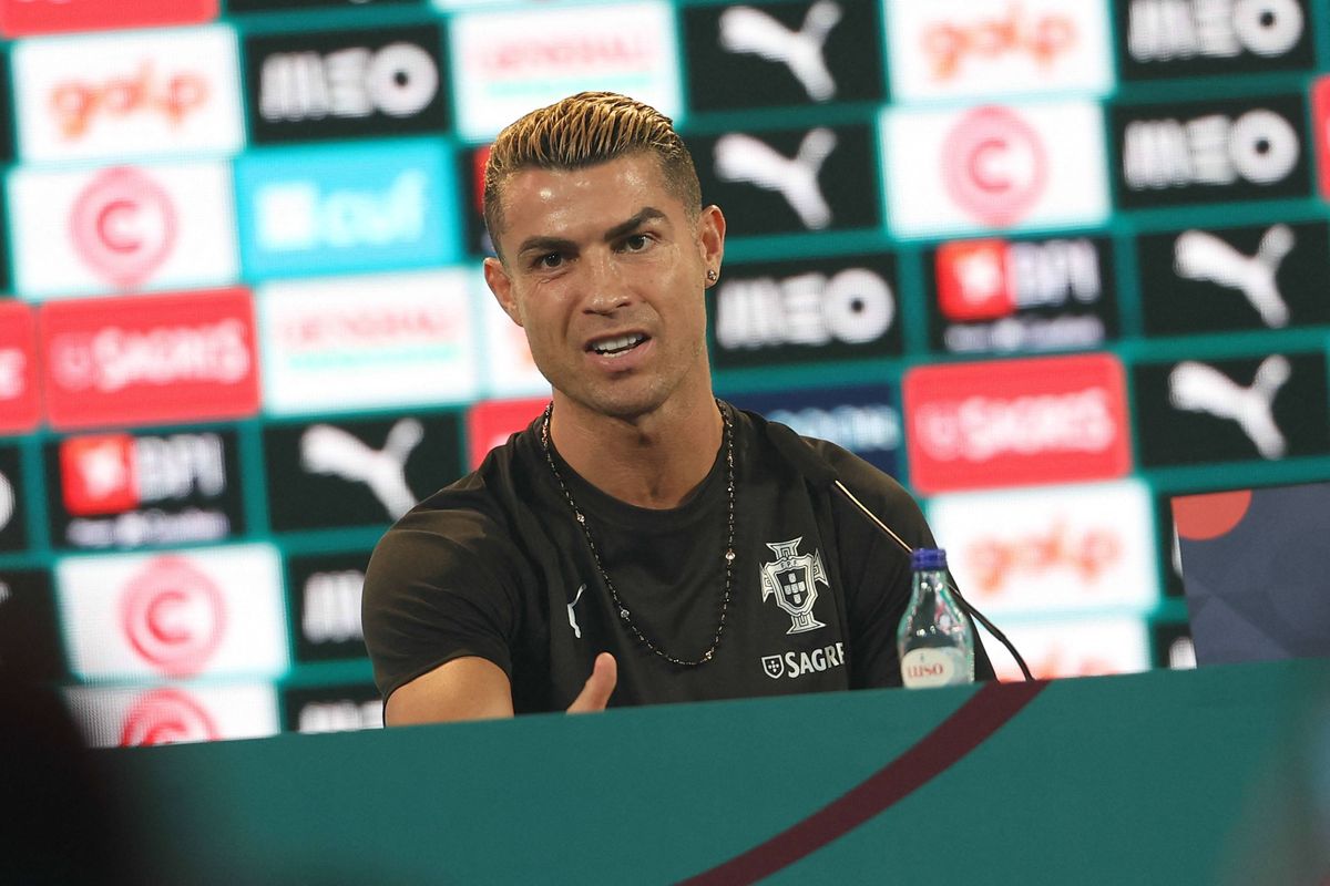 Un champion du monde détruit Cristiano Ronaldo
