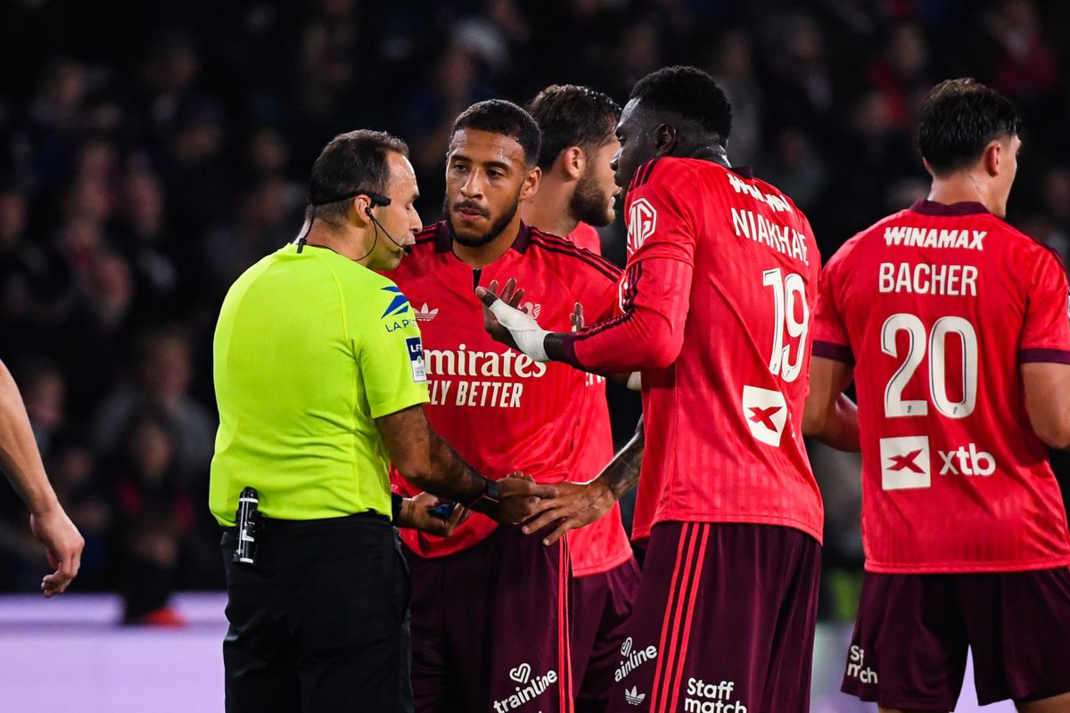 L'OL trop gentil contre le PSG, Govou se fâche