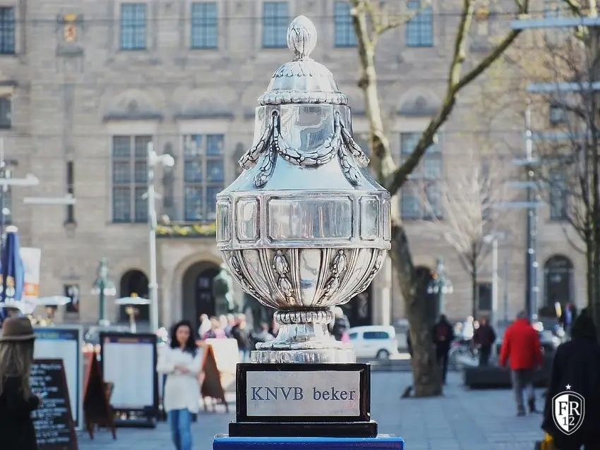 KNVB beker op de Lijnbaan
