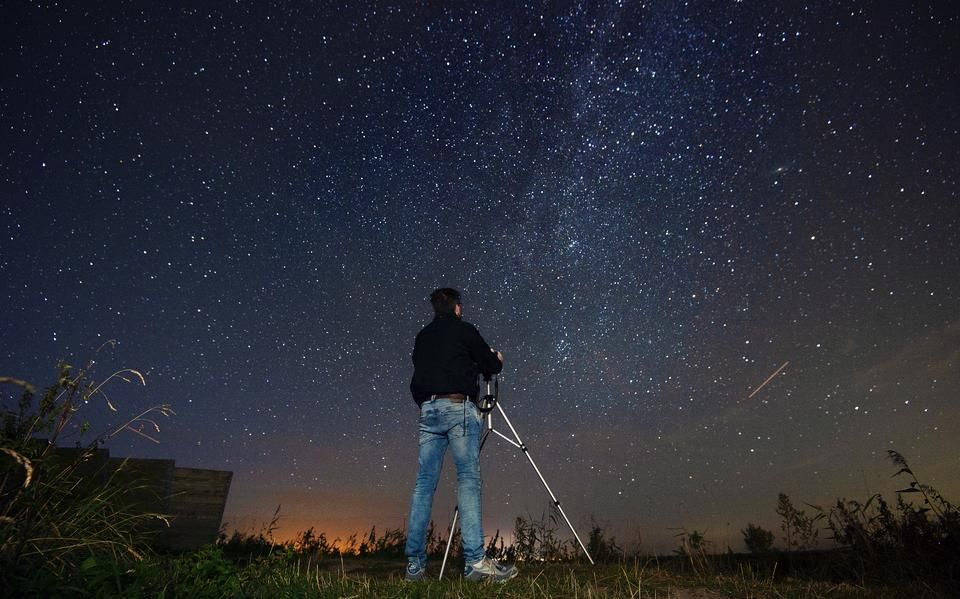 Vrijdagavond staan zeven planeten op een rij, maar zijn ze ook zichtbaar? ‘Pas yn 2040 wer’