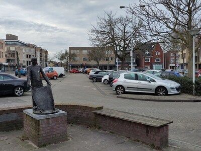 Ondernemers en bewoners Franz Leharplein slaan handen ineen voor een schoon en leefbaar plein