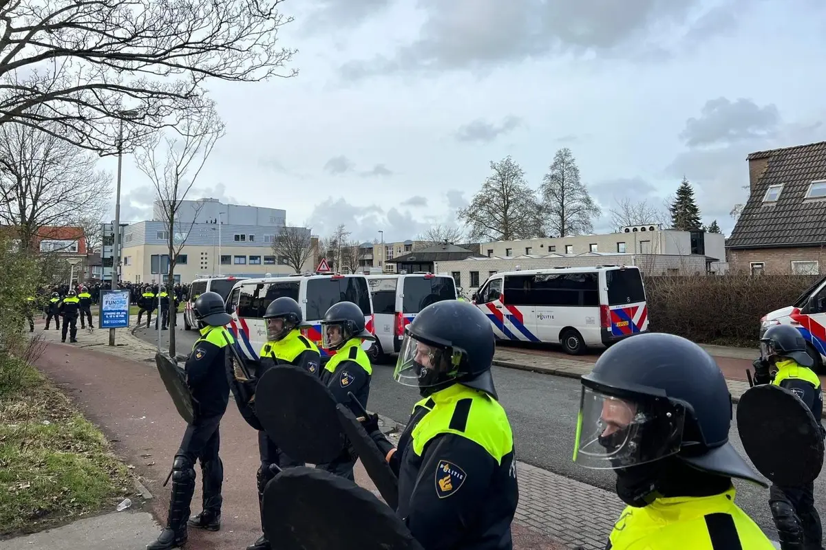 Voetbalclubs verwijten burgemeester Buma ‘paniekvoetbal’ over verbod uitsupporters SC Cambuur