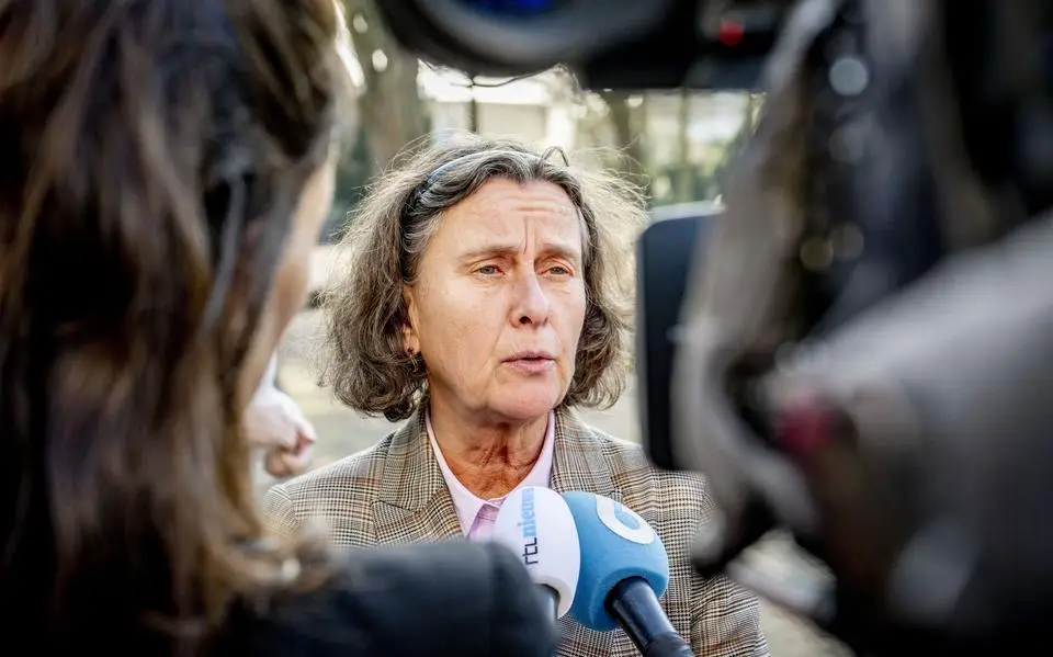 Commissaris Brok over PVV-blokkade COA-lintjes: 'Dit kin dus net'