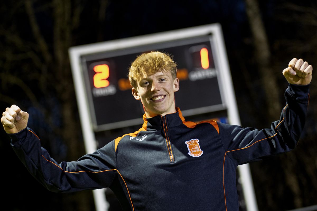 Invaller Damian (17) scoort in extra tijd de winnende goal voor negental Berlikum. ‘Mooiste dag van mijn leven’