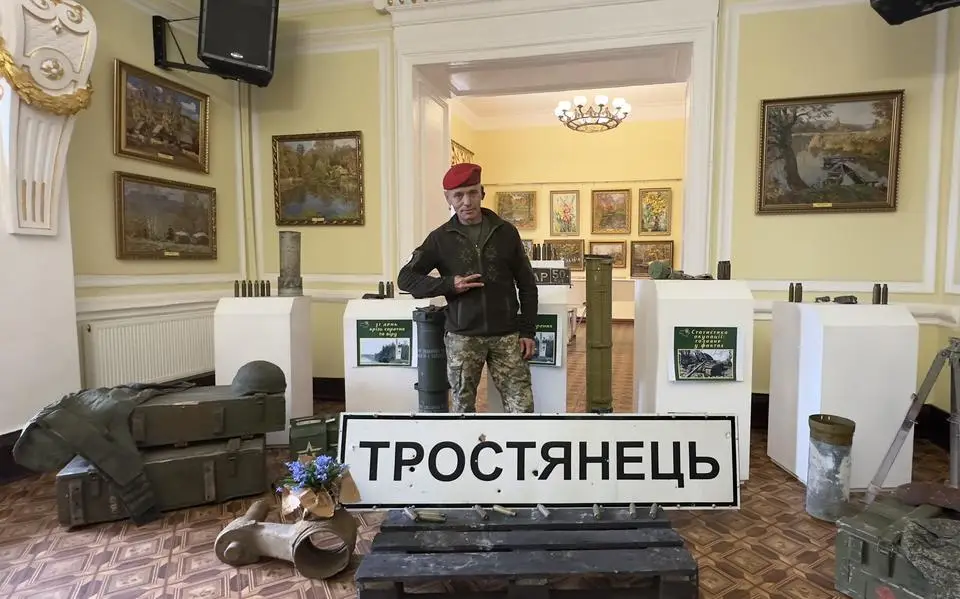 Bevrijdingsdag in Trostianets onder dreiging van nieuwe inval Rusland: ‘Wij staan voor onze vrijheid’