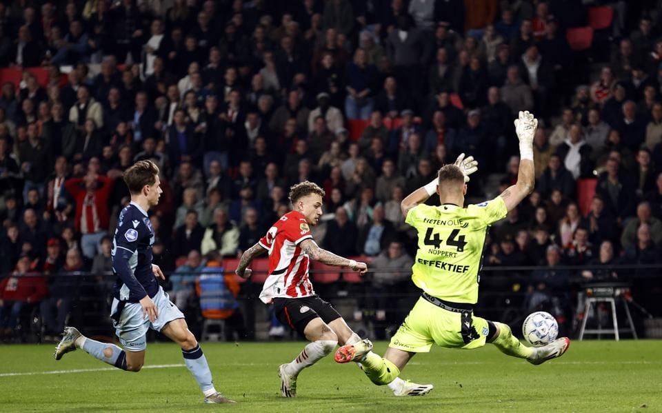 Maar drie spelers van SC Heerenveen voldeden aan de norm voor een goed resultaat bij PSV