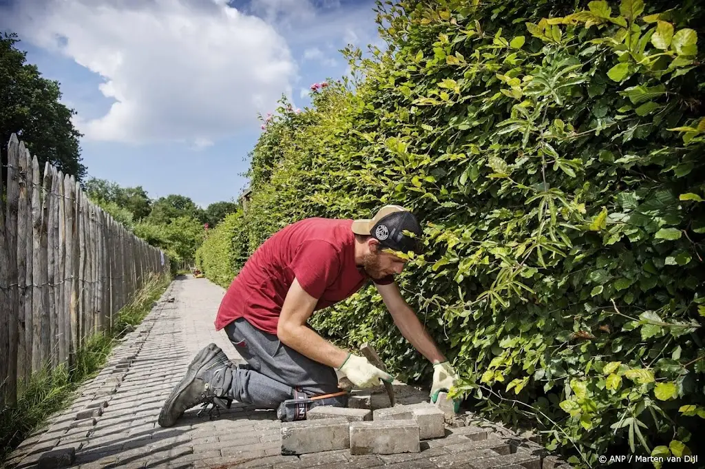 Huidfonds: buitenwerker loopt hogere kans op huidkanker