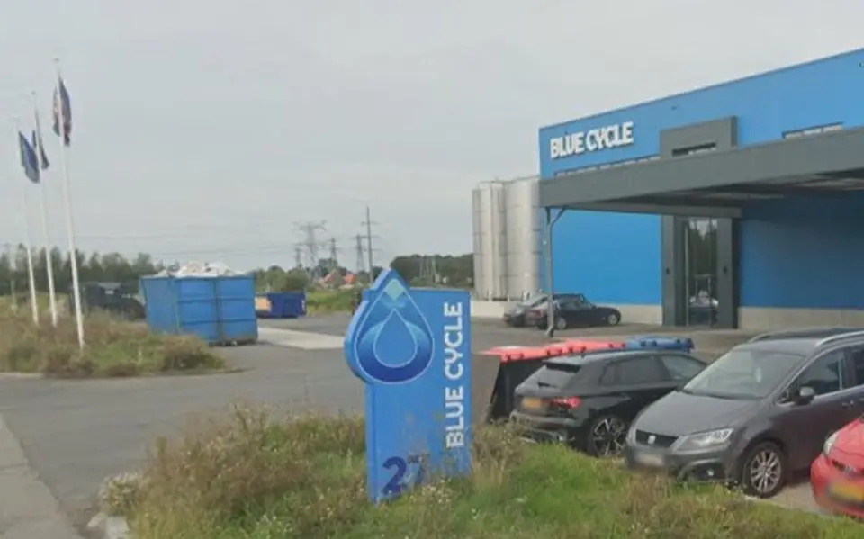 Chinezen zijn bijna zover dat ze failliete oliefabriek Blue Cycle in Heerenveen kopen