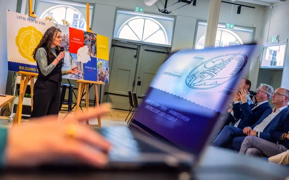 Bolsward laat gemopper op Súdwest achter zich en gaat met nieuwe stadspromotie uit van eigen kracht: ‘Bolsward klopt’