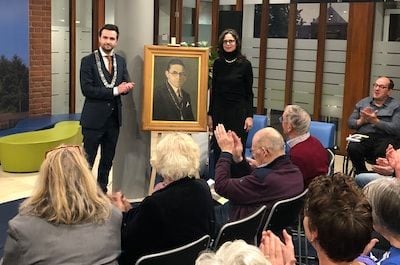 Eerbetoon aan oud-burgemeester Theo Serraris; die tachtig jaar geleden in concentratiekamp overleed