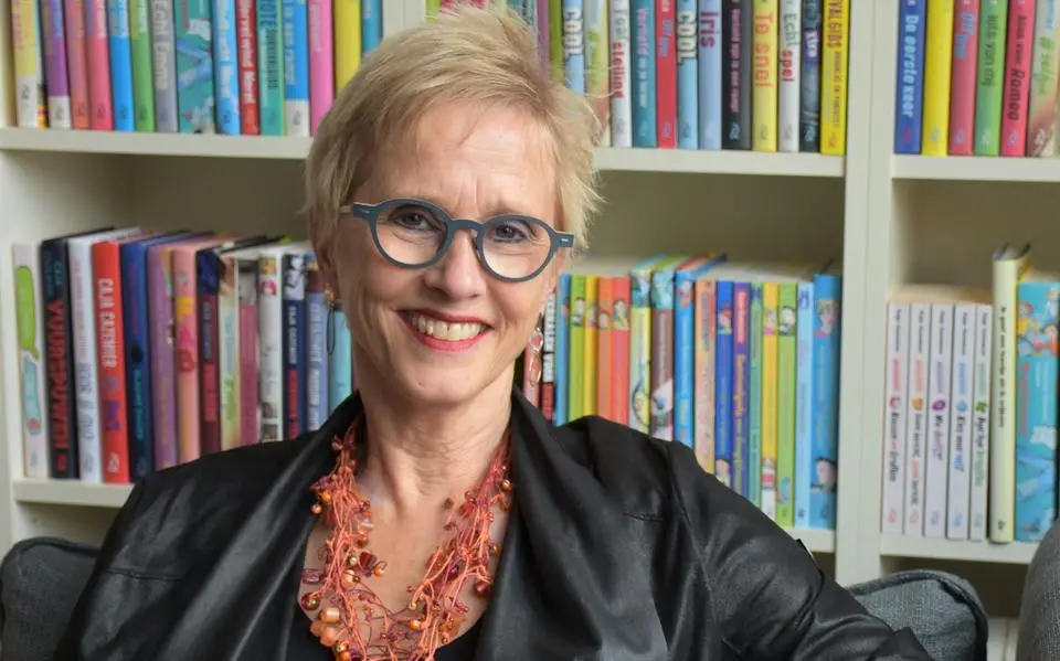 Caja uit Leeuwarden schreef boek over schuldenproblemen van jeugd: ‘Hoop dat ze er iets van opsteken’