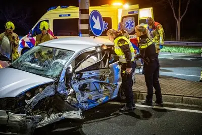 Gewonde bij eenzijdig ongeluk in Alphen aan den Rijn