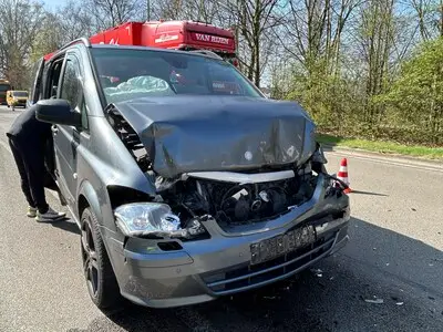 Vertraging door kop-staartbotsing op drukke John F Kennedylaan in Eindhoven