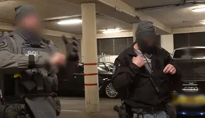 Bijzonder kijkje achter de schermen: politie deelt spectaculaire beelden van invallen bij de ‘Bennekel Boys’
