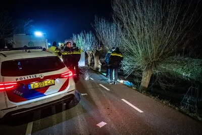 Scooterrijder (57) gereanimeerd na ernstig ongeluk in Bodegraven, politie zet burgernet in bij onderzoek