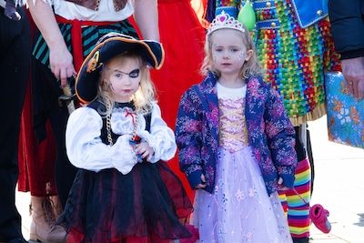 Carnaval in de Lampegatse wijken. Zondag draait het om de kinderen!