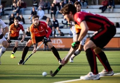 Belgisch international begonnen aan afscheidstournee met Oranje-Rood op Nederlandse hockeyvelden: ‘Spelen in vol stadion was uniek’