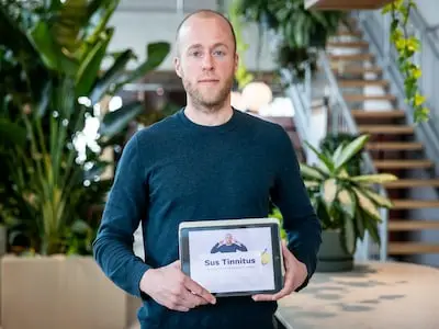 De pieptoon in zijn oor veranderde alles: ASML-medewerker Roel (40) behandelt nu andere tinnitus-patiënten