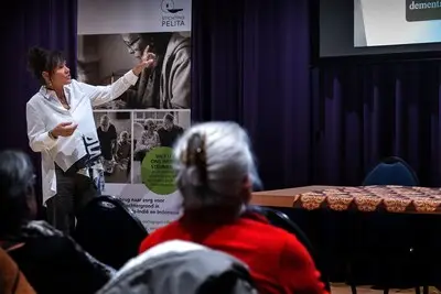 Nederlandse dementiezorg en Indische cultuur kunnen botsen; ‘We lossen het zelf wel op’