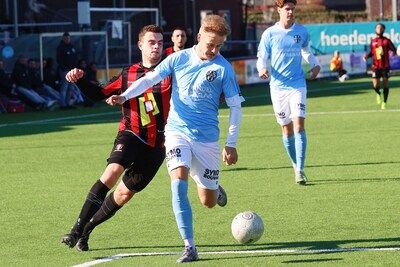 Dit zijn de uitslagen, doelpuntenmakers en wedstrijdverslagen van het amateurvoetbal op zondag