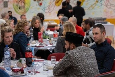 Ramadan geeft stof tot uitwisseling tussen culturen: ‘Het vasten is een boost’