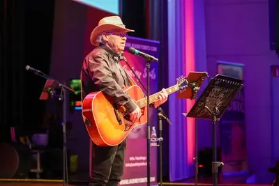 Henny ‘Musky’ Muskens (80) brengt countryliefhebbers in het Evoluon samen voor het KWF