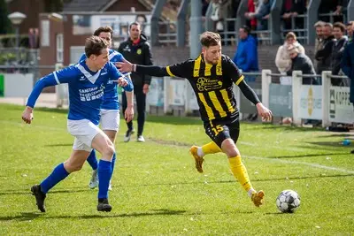 HVV Helmond kan titel na nieuwe nederlaag vergeten: ‘Ons positiespel was op dit hobbelveld niet mogelijk’