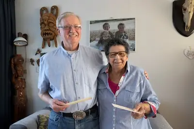 Francisca vindt flessenpost van Marinus op het strand van Bonaire en nu zijn ze al 47 jaar getrouwd