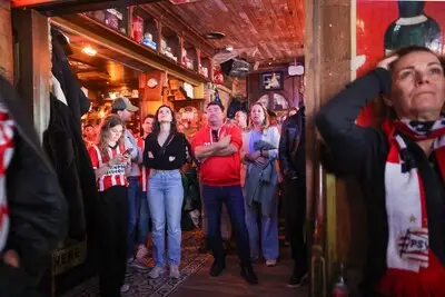 PSV-fans verlaten café al voordat eindsignaal klinkt in duel met Ajax,  ‘Ze hadden gewoon moeten scoren’