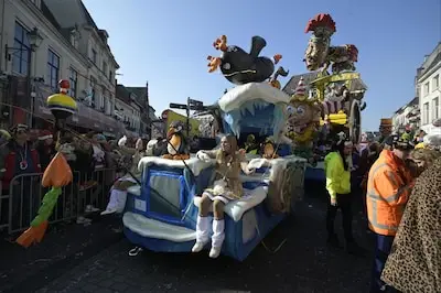 LIVE Carnaval in Brabant | Drukte bij grote optochten, oponthoud door nauwe straten