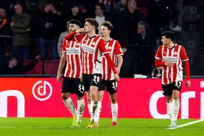 PSV pakt eindelijk weer een zege, maar moet toch nog heel even bibberen