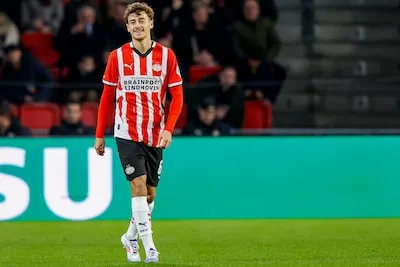 PSV verliest talent dat dit seizoen debuteerde in het eerste elftal: Belg levert nog wel tonnen op