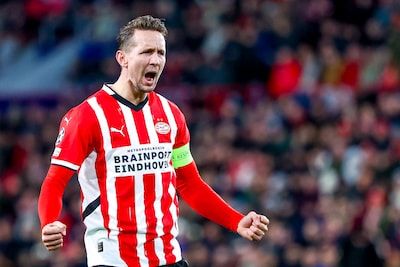 Luuk de Jong praat met PSV over de toekomst en blijft ambitieus: ‘Als je iets doet wat je geweldig vindt, denk je niet altijd over de gevolgen na’