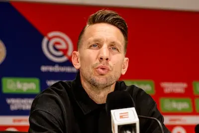Luuk de Jong is aangeslagen maar gelooft in plek twee voor PSV: ‘Dat moet iedereen beseffen’