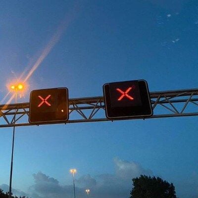 Ongeval met meerdere auto's op A50 bij Best, weg richting Eindhoven afgesloten