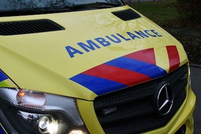 Ambulance met spoed naar Parklaan in Boskoop