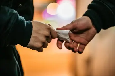 ‘Hardleerse’ Breugelnaar moet anderhalf jaar de cel in voor dealen cocaïne: ‘Dikke neus, drie bier’