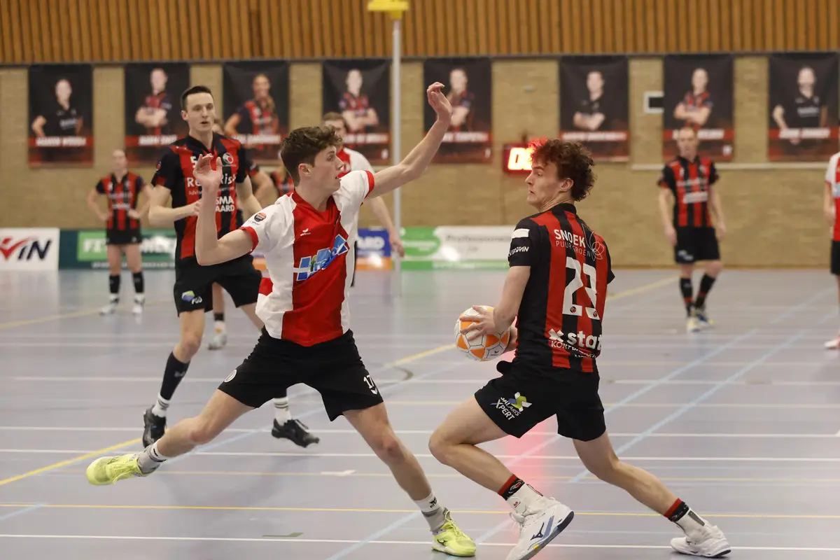 Mid-Fryslân is nog steeds in de race voor een prijs na wonderbaarlijke comeback tegen TOP