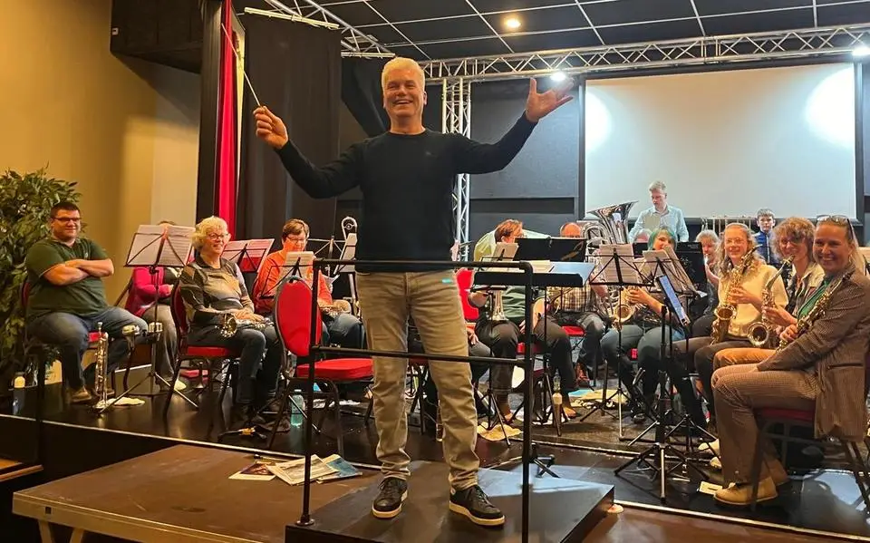 Fanfare Oerterp houdt wedstrijd: amateurs strijden om titel Maestro van Oerterp