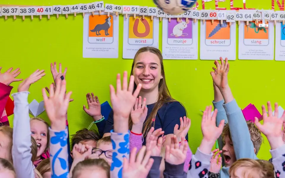 Korfbalster Marije Visser combineert haar topsportcarrière bij LDODK met een drukke baan voor de klas