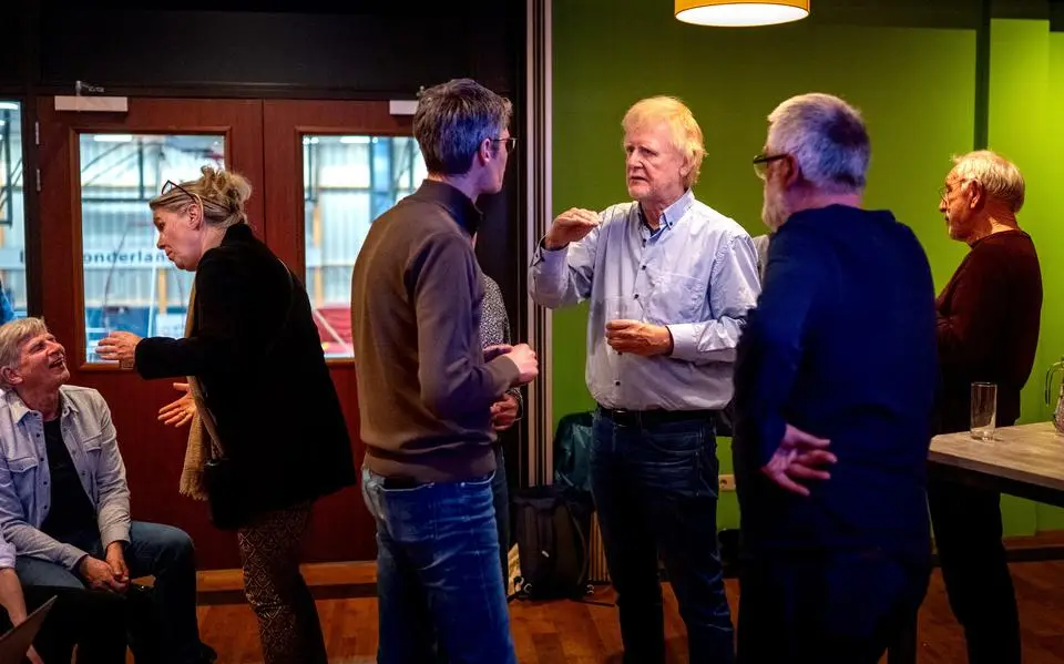 Zorgen over bestrijdingsmiddelen in Zuid-Friesland groeien. ‘Zie de spuitwagen nu zes keer langskomen’